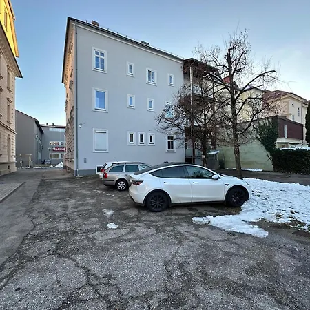 Bamo - Living Classic Apartament Klagenfurt am Woerthersee
